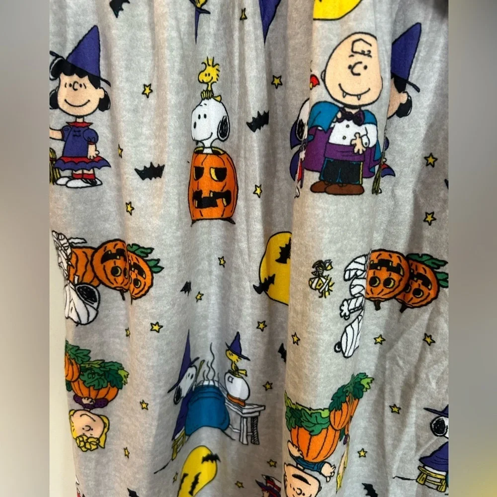Peanuts Girls Halloween Nightgown  Charlie Brown Snoopy Great Pumpkin Size 4